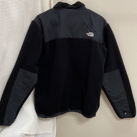 Men’s The North Face black fleece zip up jacket. Polartec recycled. Size medium. - Picture 2 of 16